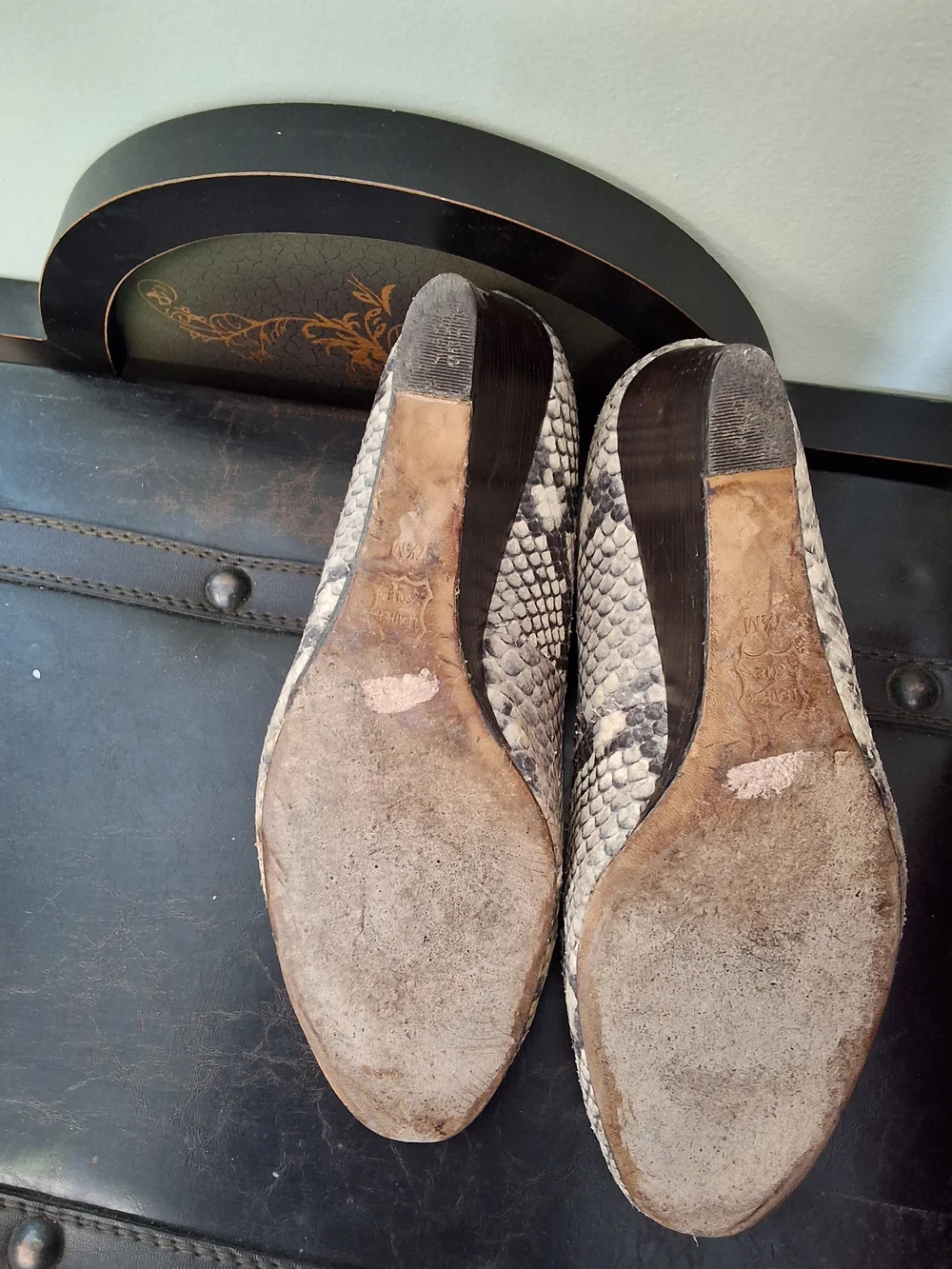 Tory Burch Beige Snake-Print Logo Flats